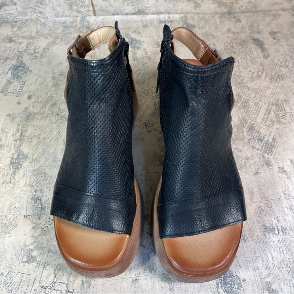 Miz Mooz Giselle Platform Wedge Sandal - Picture 4 of 14